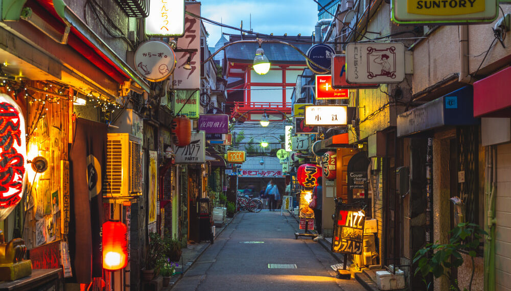 完全保存版 外国人に大人気 ゴールデン街ならではの楽しみ方や魅力をご紹介 Discover Ltd