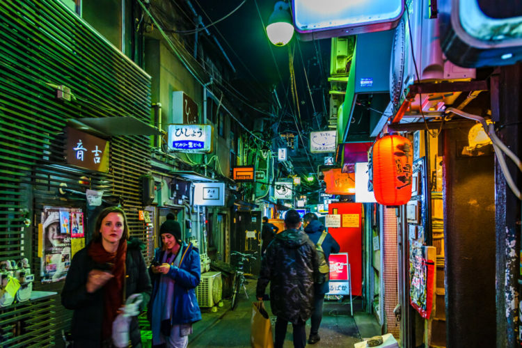 【The best thing about Shinjuku】The Tips for walking around Shinjuku Golden-gai