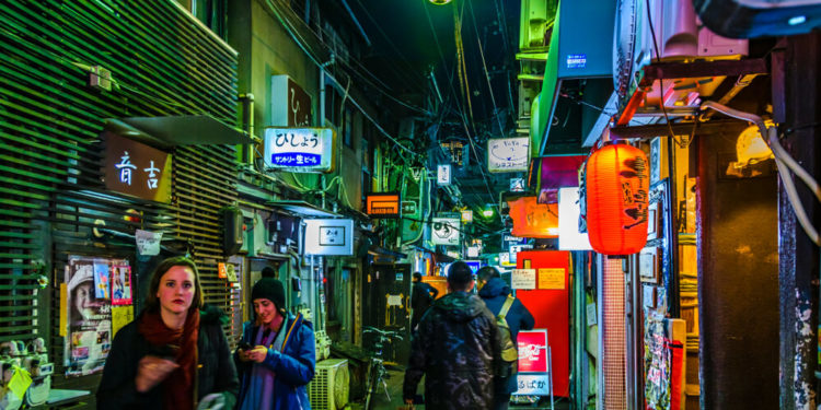 【The best thing about Shinjuku】The Tips for walking around Shinjuku Golden-gai