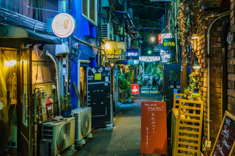 【The best thing about Shinjuku】The Tips for walking around Shinjuku Golden-gai