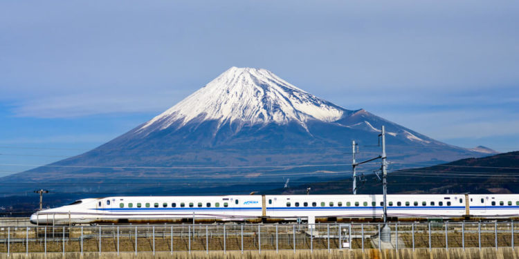 【厳選10選】日本旅行は快適な新幹線が便利!