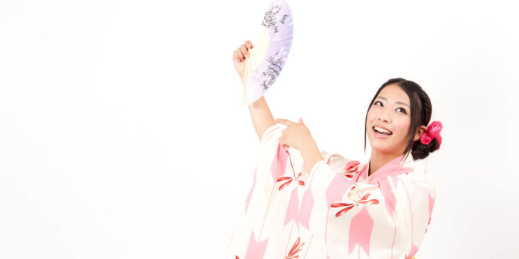 Let’s take Japanese traditional dance lessons. We introduce features and schools