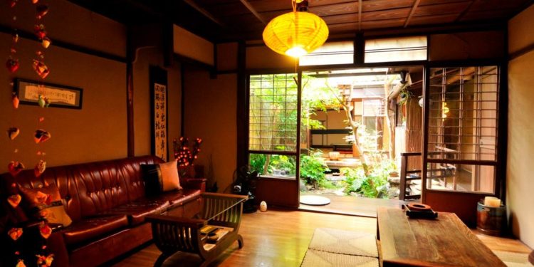 A must-see  accommodation  for Backpackers ! Kyoto Guest Houses