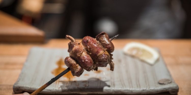 東京で美味しい焼き鳥を食べるならココ!おすすめの名店7選【ミシュラン獲得】