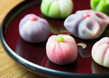 【完全保存版】まるで芸術品！歴史ある和菓子の特徴と種類をご紹介