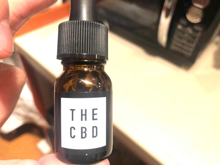 話題の国産CBDブランド「THE CBD」の高濃度CBDオイルを使ってみた！効果やメリットは？