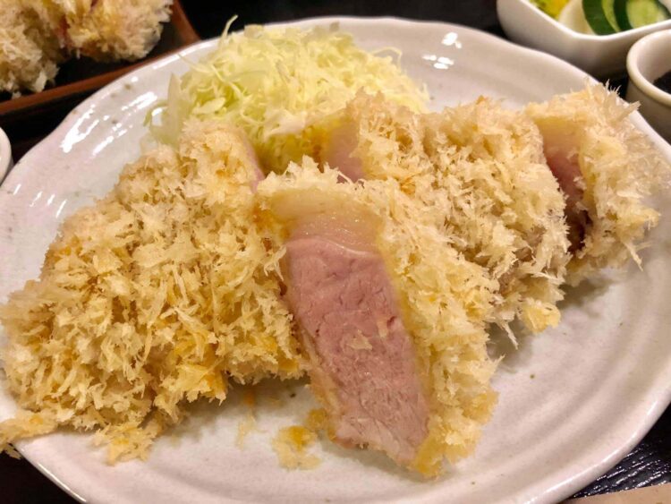 東京で美味しいとんかつを食べるならココ！人気のお店７選【ミシュラン獲得】