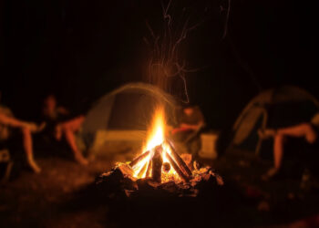 焚き火の魅力とは？初心者の楽しみ方とおすすめのキャンプ場