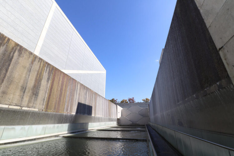 【安藤忠雄建築15選】世界で評価される国内外の建築作品を解説